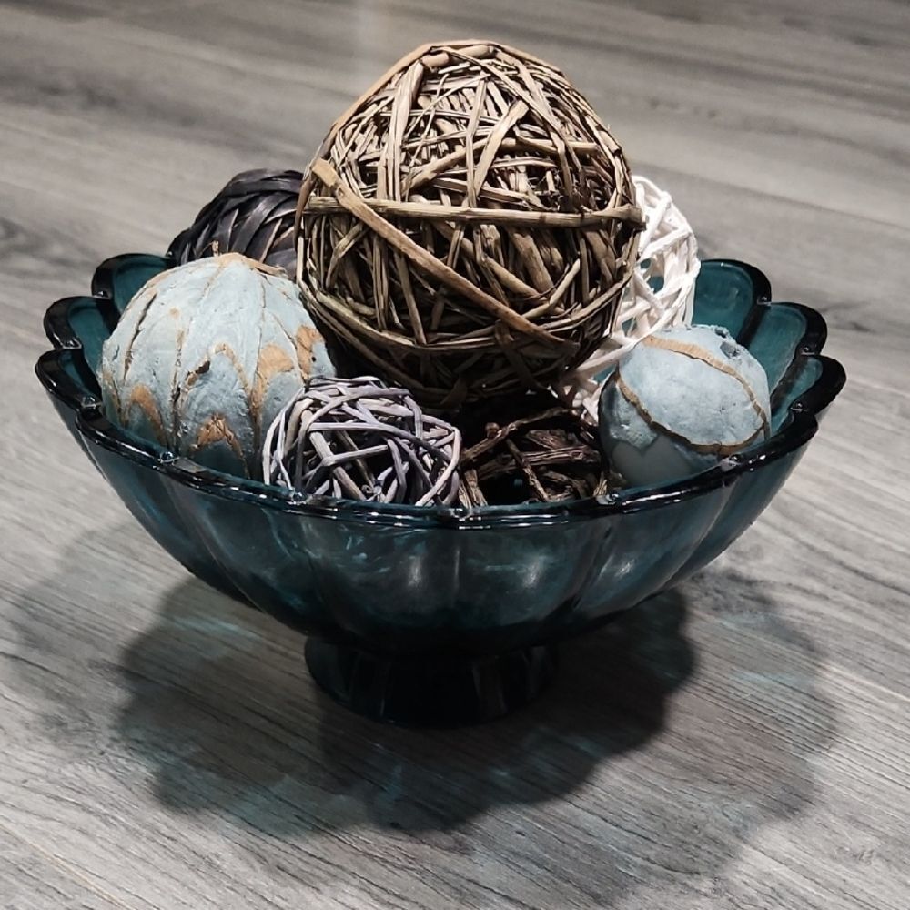 Hearth & Hand Scalloped Aqua Pedestal Blue Sm Bowl With Decor